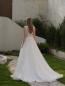 Preview: Elegantes Brautkleid mit Spitzenkorsage und Tüllrock SH-022